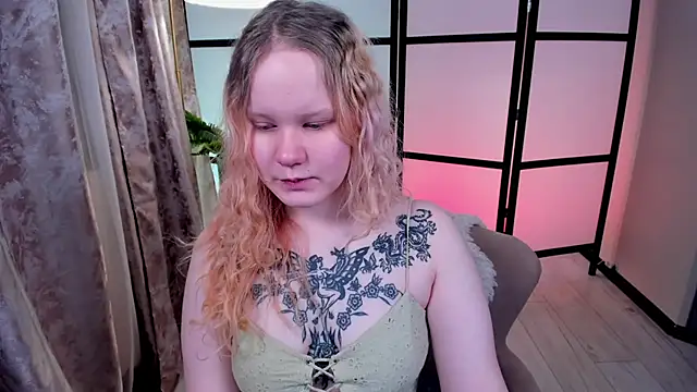 Snapshot of AnnieVibe chatting on February 2026 05:37:02 PM AnnieVibe online show from February 2026 05:37:02 PM