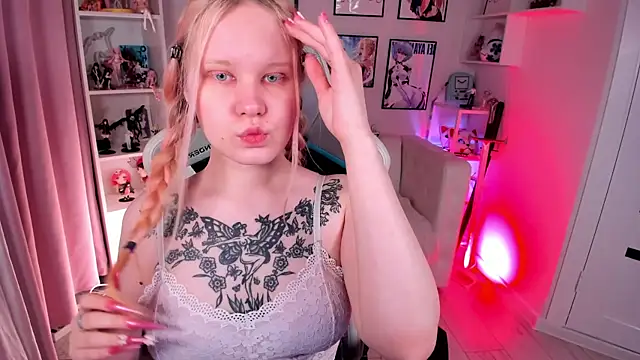 AnnieVibe online show from April 2026 05:31:01 PM