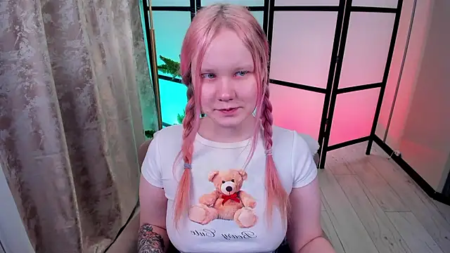 AnnieVibe online show from March 2026 05:40:01 PM