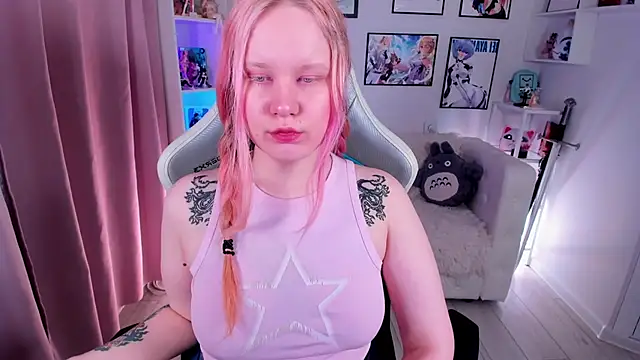 AnnieVibe online show from March 2026 05:35:01 PM