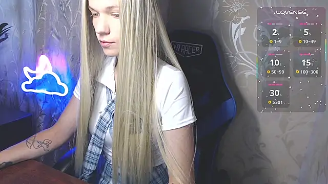 Snapshot of Shiny_Victoria chatting on July 2026 08:23:01 AM Shiny Victoria online show from July 2026 08:23:01 AM