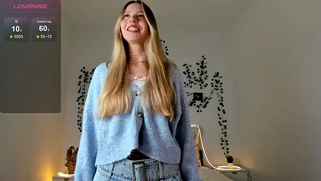 EllyMartinez online show from February 2026 04:30:02 PM