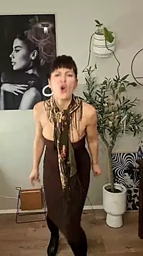 Snapshot of Bella_Velour chatting on February 2026 04:52:01 PM Bella Velour online show from February 2026 04:52:01 PM