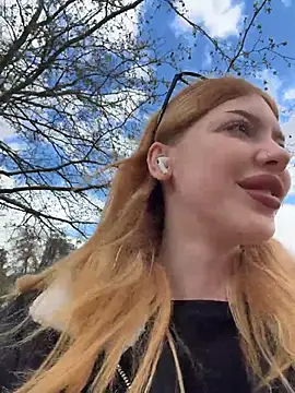 Jean Graay online show from April 2026 10:10:01 AM