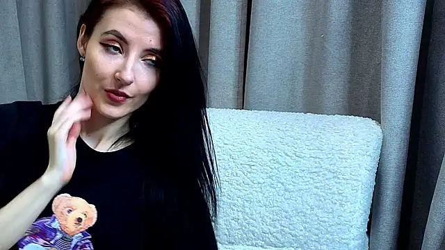 NicoleLuxe online show from February 2026 04:52:01 PM