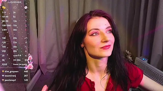 Snapshot of NicoleLuxe chatting on April 2026 05:36:02 PM NicoleLuxe online show from April 2026 05:36:02 PM