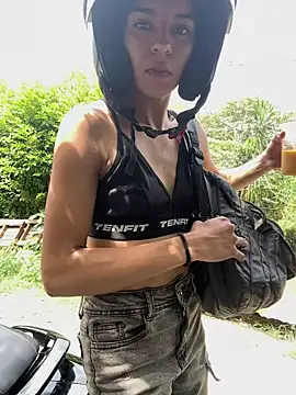 NaniBlossomX online show from February 2026 06:38:01 PM