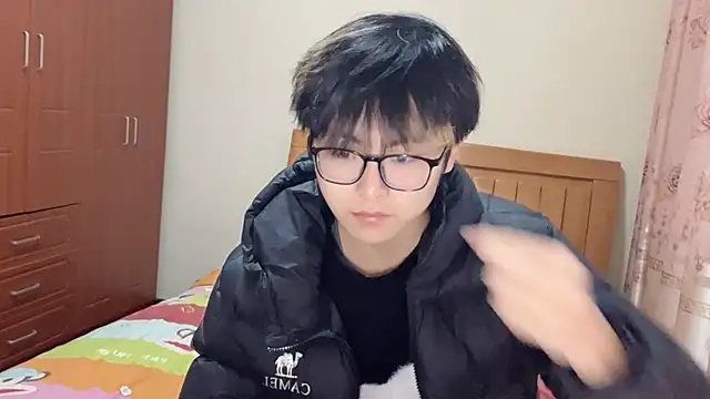 Snapshot of zijunzbzs chatting on February 2026 10:01:02 AM zijunzbzs online show from February 2026 10:01:02 AM