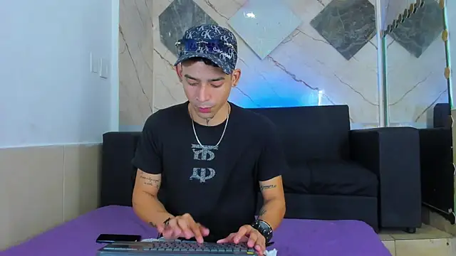 biig boy online show from March 2026 08:12:01 PM