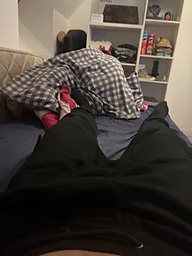 Snapshot of Enzo_2763 chatting on February 2026 03:10:02 PM Enzo 2763 online show from February 2026 03:10:02 PM