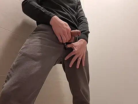 Luca282828 online show from March 2026 09:03:01 AM