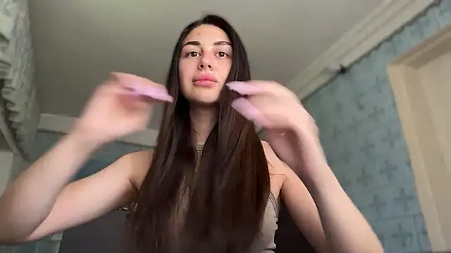 LiluMartiznir online show from May 2026 07:12:01 AM
