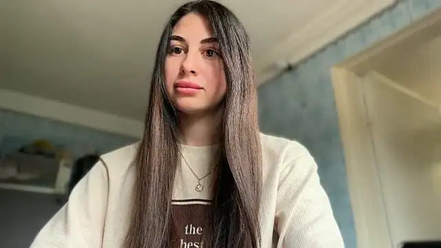 LiluMartiznir online show from May 2026 11:15:02 AM