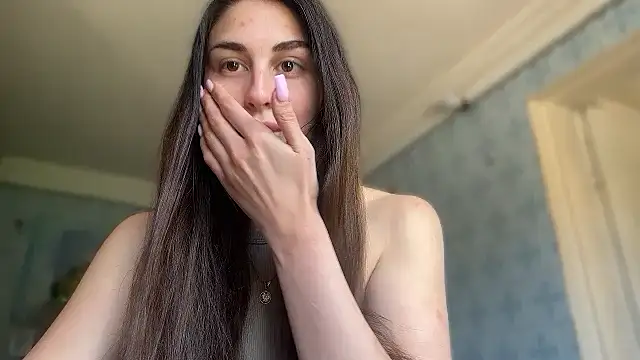 LiluMartiznir online show from May 2026 11:35:01 AM