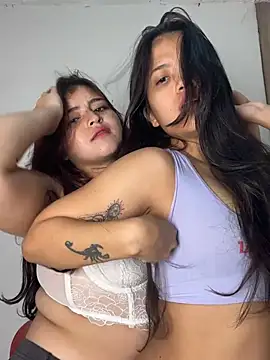 Vilu and Xuxi  online show from February 2026 10:11:01 PM