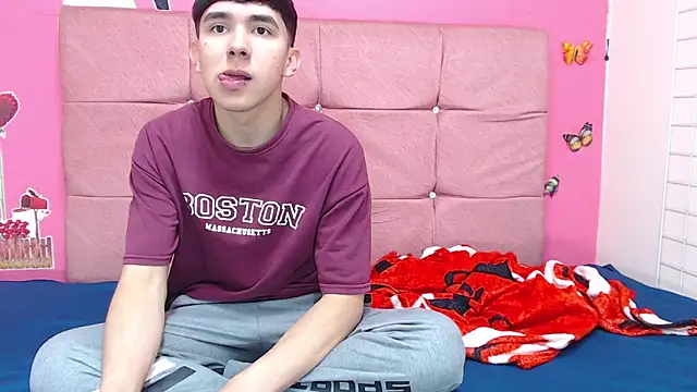 Snapshot of massimoferrera303av chatting on February 2026 06:18:01 PM massimoferrera303av online show from February 2026 06:18:01 PM