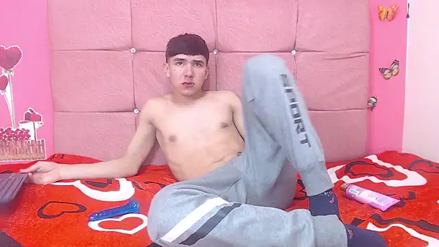 Snapshot of massimoferrera303av chatting on February 2026 06:29:02 PM massimoferrera303av online show from February 2026 06:29:02 PM