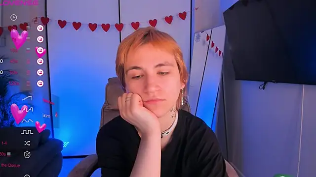 AutumnWhisper online show from March 2026 08:58:02 PM