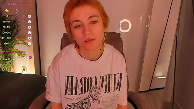 AutumnWhisper online show from February 2026 09:03:02 PM