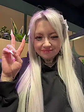 Chiibi online show from February 2026 10:13:02 AM