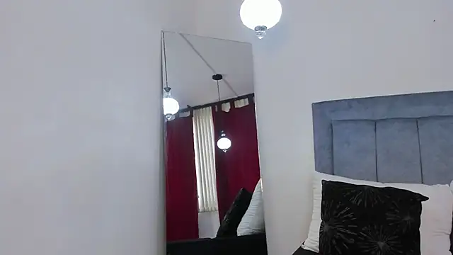 Snapshot of Atenis_thompson chatting on June 2026 07:08:02 PM Atenis thompson online show from June 2026 07:08:02 PM