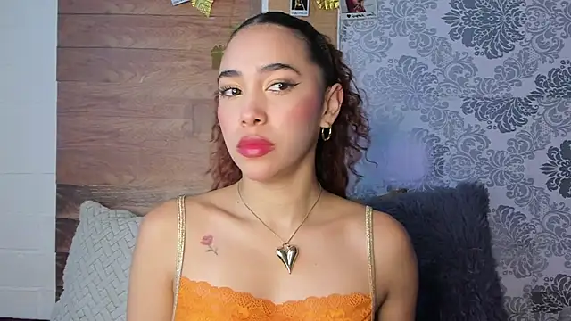 LiaHansson00 online show from April 2026 04:11:01 PM