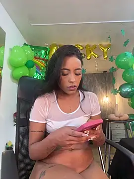 Alahia Betancurr online show from March 2026 01:57:01 PM