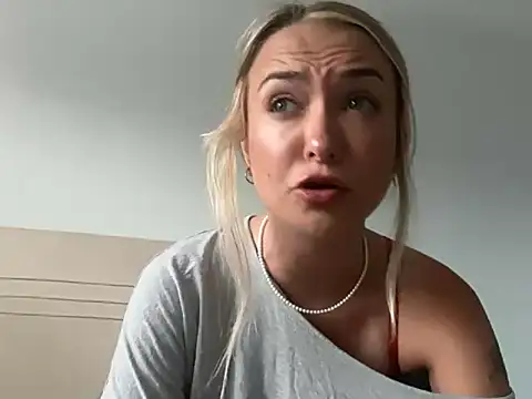 kelseyblu online show from April 2026 10:27:02 PM