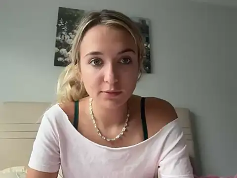 kelseyblu online show from April 2026 10:22:01 PM