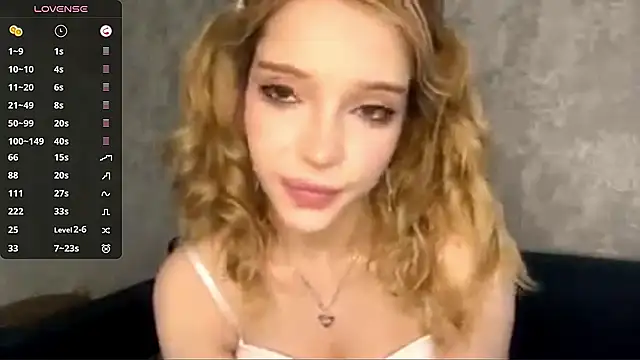 ViolaFaa online show from April 2026 06:31:02 AM