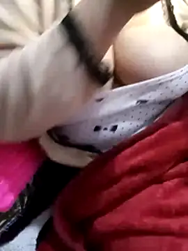 Snapshot of Womengood112 chatting on February 2026 04:31:01 AM Womengood112 online show from February 2026 04:31:01 AM