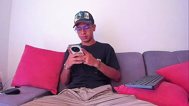 Snapshot of StellayDrake chatting on February 2026 03:31:02 PM StellayDrake online show from February 2026 03:31:02 PM