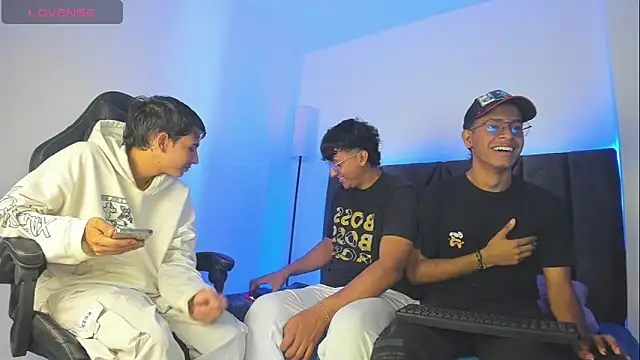 Snapshot of StellayDrake chatting on February 2026 02:17:01 PM StellayDrake online show from February 2026 02:17:01 PM