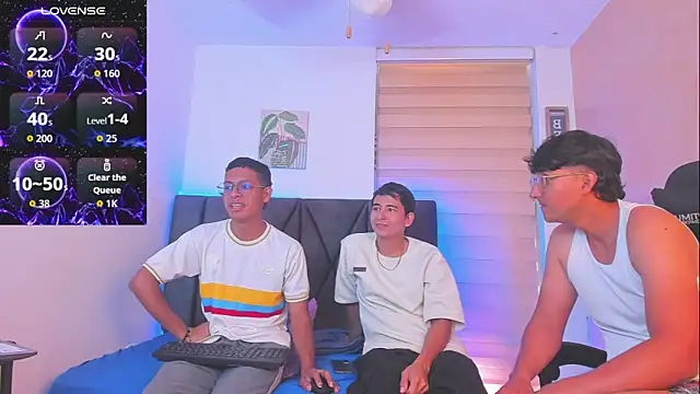 Snapshot of StellayDrake chatting on February 2026 01:44:01 PM StellayDrake online show from February 2026 01:44:01 PM