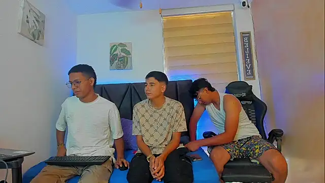 Snapshot of StellayDrake chatting on February 2026 01:33:01 PM StellayDrake online show from February 2026 01:33:01 PM