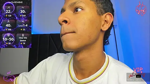 Snapshot of StellayDrake chatting on February 2026 01:11:02 PM StellayDrake online show from February 2026 01:11:02 PM