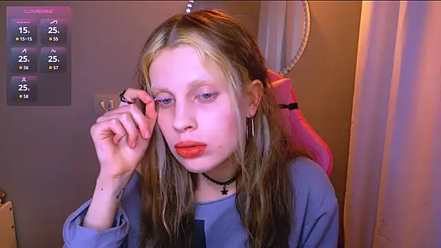 Maxine gold online show from March 2026 07:45:02 PM