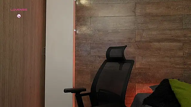 connor h1 online show from April 2026 05:25:01 AM