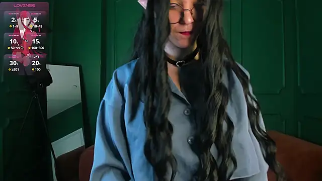 Crystal lovley online show from February 2026 10:16:02 PM