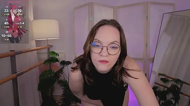 Crystal lovley online show from February 2026 09:27:02 PM