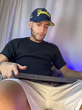 Velvet Angel online show from March 2026 08:33:01 PM