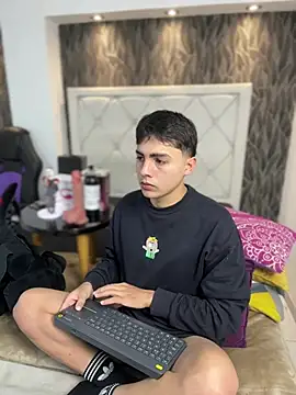 Snapshot of Samu_Hott chatting on February 2026 08:09:01 PM Samu Hott online show from February 2026 08:09:01 PM