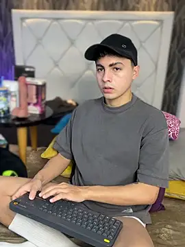 Snapshot of Samu_Hott chatting on February 2026 08:19:02 PM Samu Hott online show from February 2026 08:19:02 PM