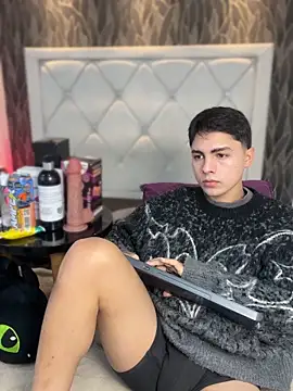 Snapshot of Samu_Hott chatting on February 2026 08:19:02 PM Samu Hott online show from February 2026 08:19:02 PM