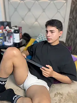 Samu Hott online show from March 2026 08:38:02 PM