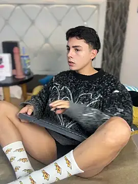 Samu Hott online show from March 2026 08:22:01 PM