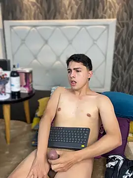 Snapshot of Samu_Hott chatting on February 2026 08:30:01 PM Samu Hott online show from February 2026 08:30:01 PM