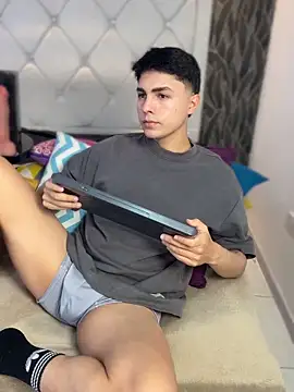 Samu Hott online show from March 2026 08:26:01 PM