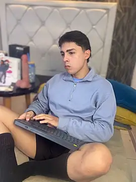 Samu Hott online show from March 2026 08:27:02 PM