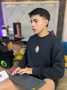 Samu Hott online show from March 2026 08:25:01 PM